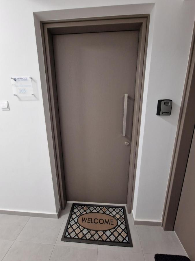 Carisa Deluxe Apartment With Jacuzzi Larnaca Buitenkant foto